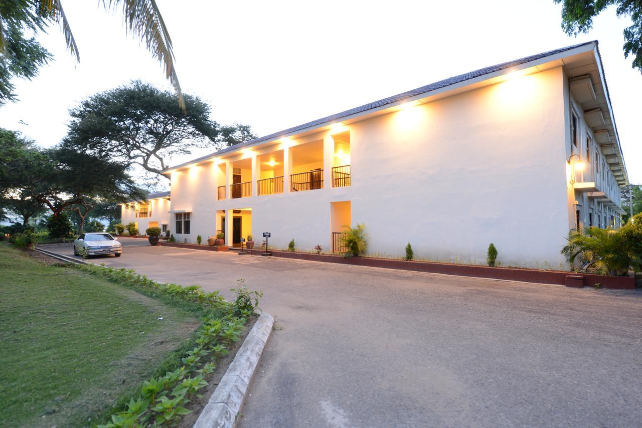 Sakura Inn Bagan Buitenkant foto